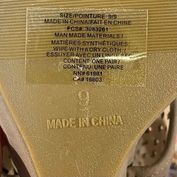 Avon Taupe Wedge Style Sandals Modern Perforated Design Womens Size 9 - Picture 6 of 6